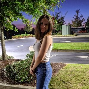 Meet your Posher, Hailey